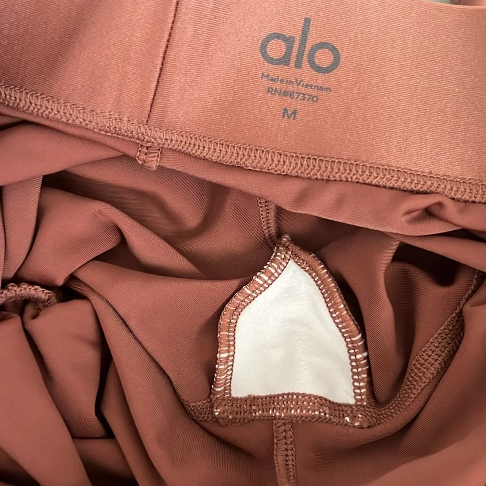 ALO Goddess Leggings NWOT - Picture 4 of 8